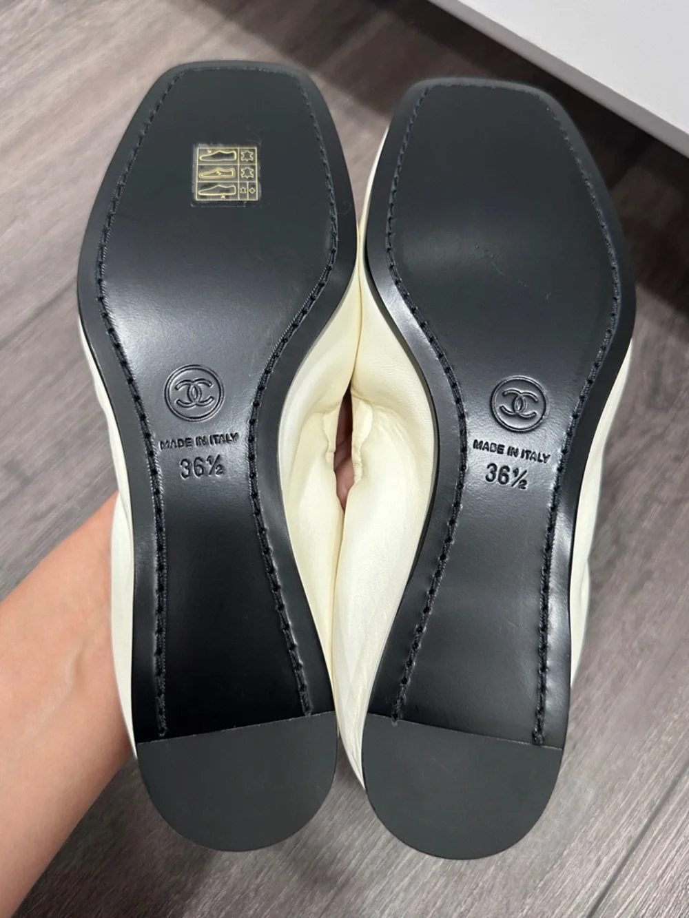 CHANEL BLAZY WHITE SQUARE TOE LEATHER CRUNCHY FLATS GOLD TURN LOCK CC LOGO 36.5 - Picture 16 of 16